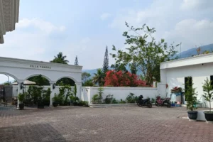 Villa Cisarua 0017, Batu Layang