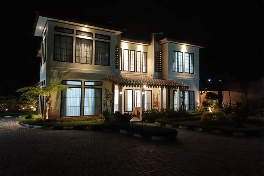 Villa Cisarua 0011, Batu Layang