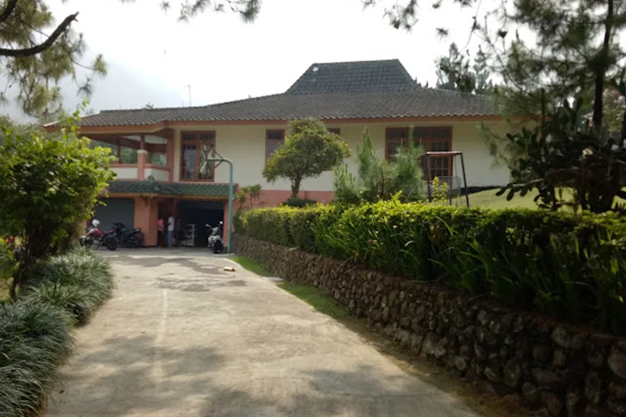 Villa Cisarua 004, Batu Layang